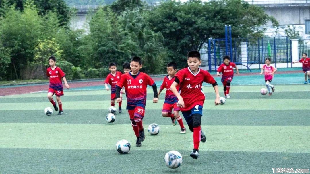 重庆有高中足球学校吗？探寻山城青少年足球教育之路